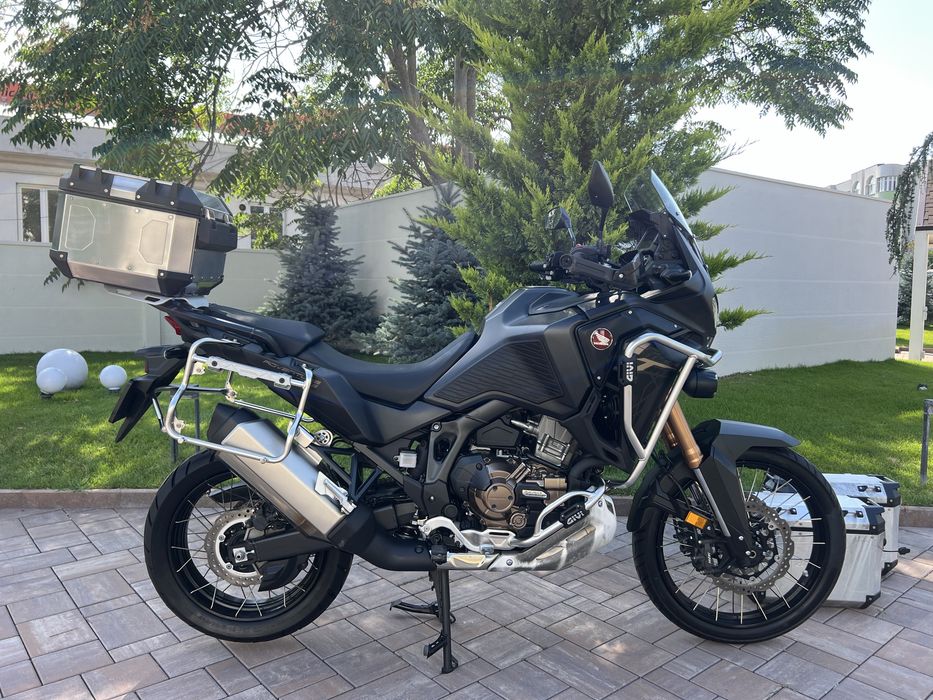 Honda Africa Twin Adventure Sports Automat DCT ES - Electronic Suspension; modelul de top