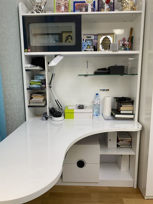 Продам Мебель для подроска .