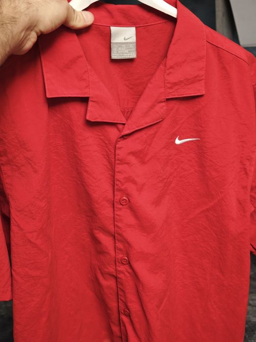 Cămașa Nike de vara roșie