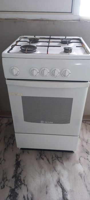 Газовая плита б.у в хорошом состояний