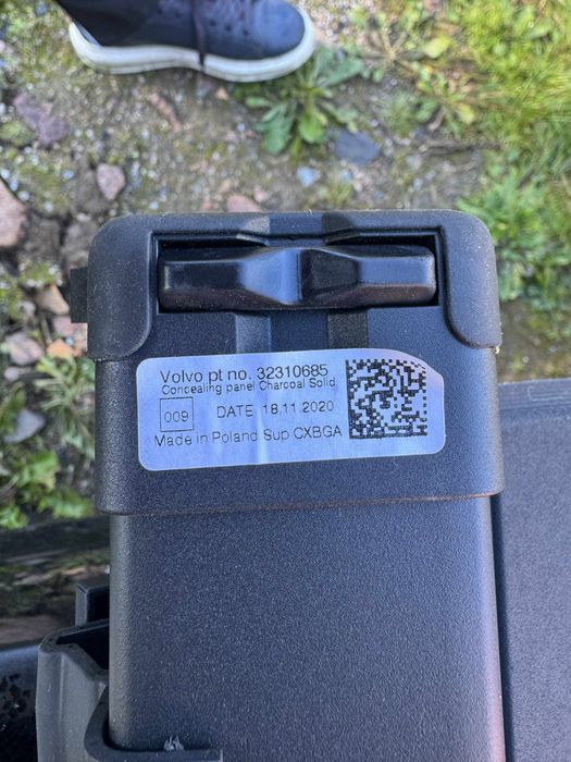 Щора за багажник Volvo – оригинал Volvo V60 / V90 / XC60