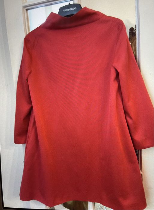 Pardesiu Moschino marimea L