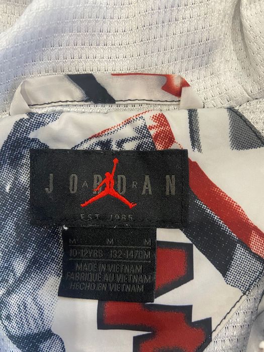 Детско яке Jordan 132-147 M размер