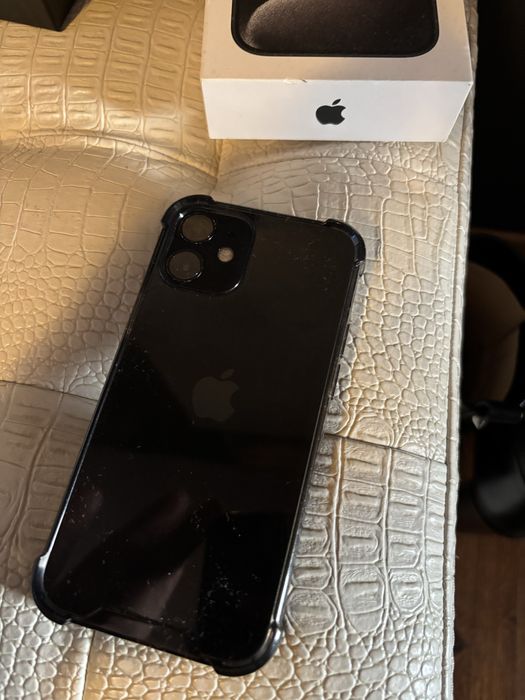 IPhone 12 mini супер състояние.