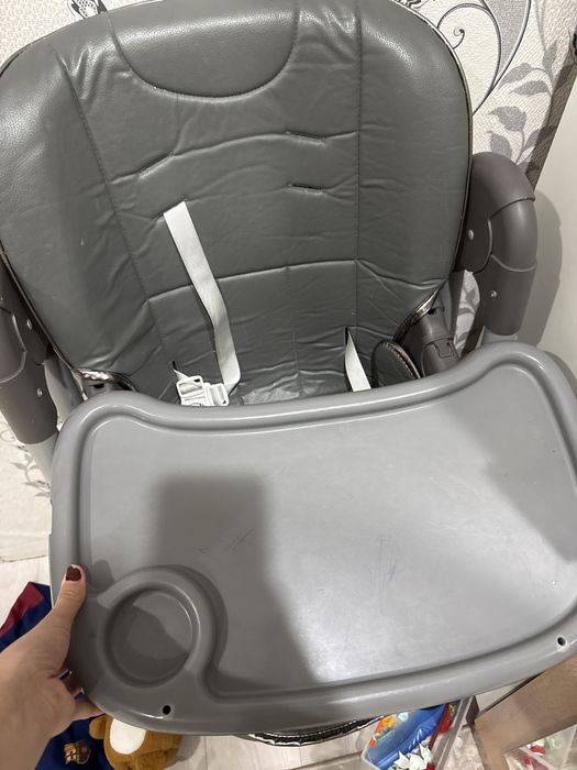 Продам детски стол