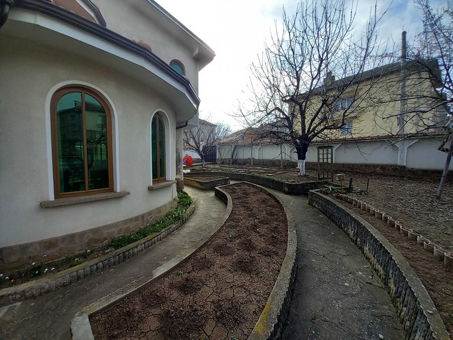 Продава се Къща в Разград, Житница - 315 кв.м за 889 €/кв.м - Снимка #1