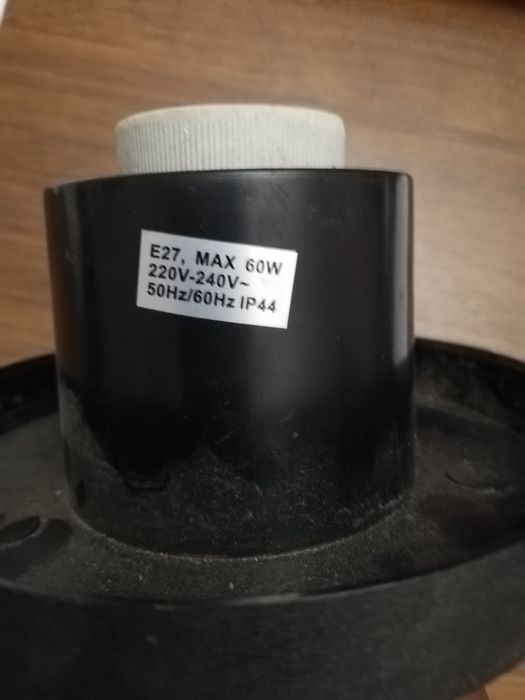 Патрон к светильник у на опоры