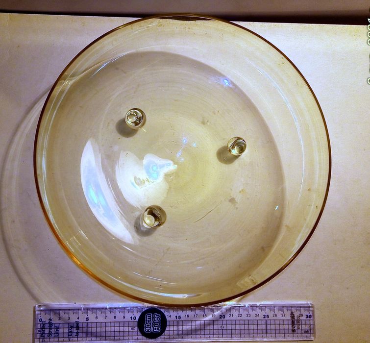 Ваза для фруктов из стекла