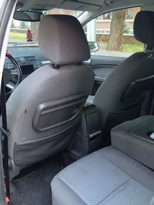 Vând Ford focus c-max