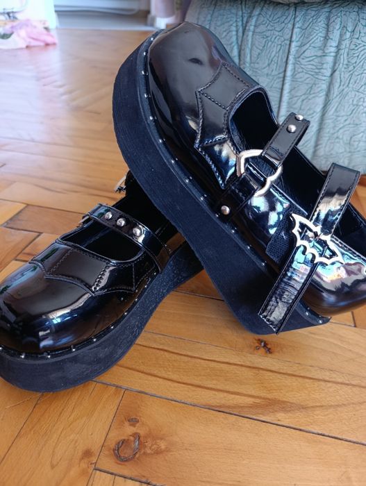 Обувки номер  38