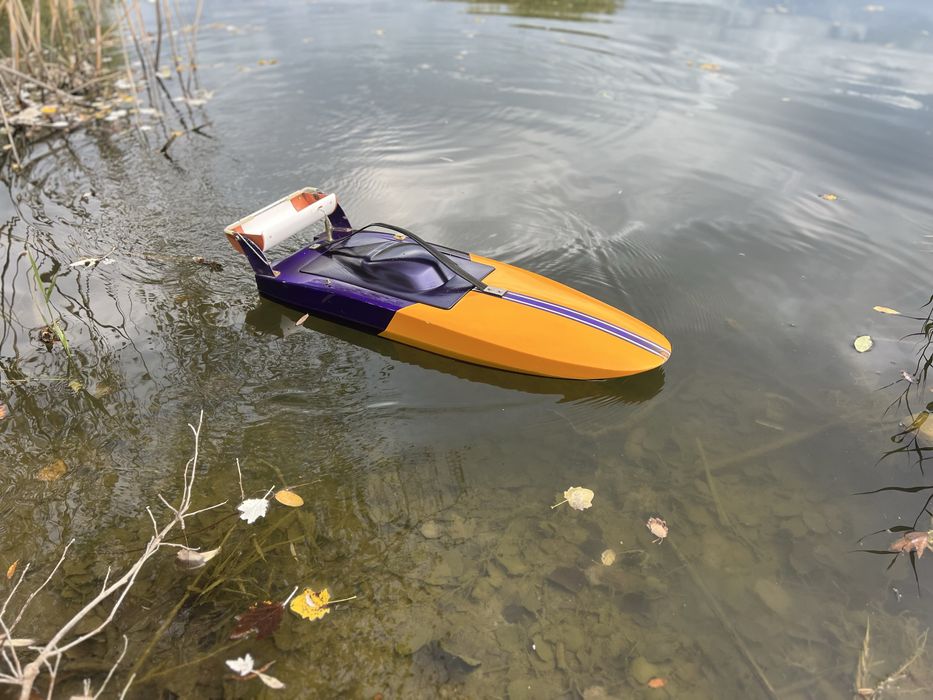 Лодка за захранка