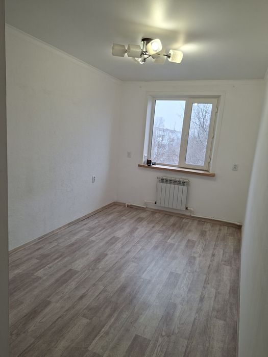 Продаётся 2-ком квартира.  7 мкр.