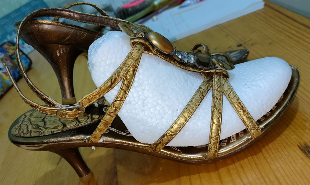 Босоножки женские