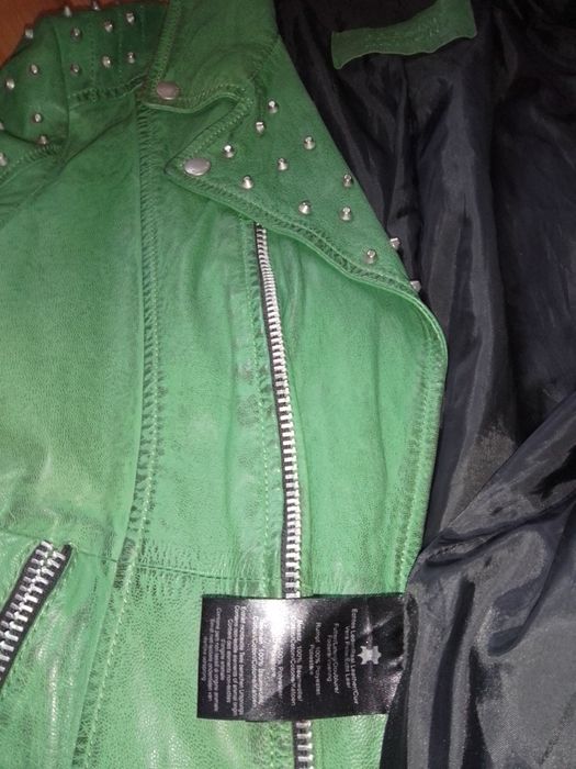 Geaca de piele și cizmă