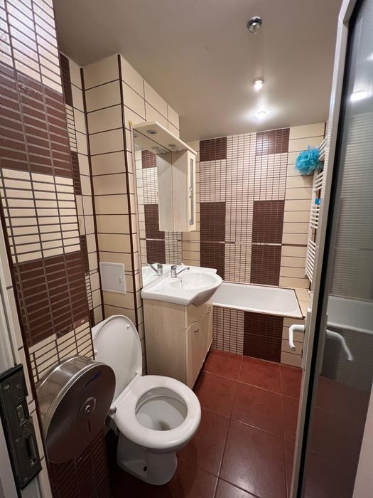 Inchiriez apartament 3 camere MOBILAT