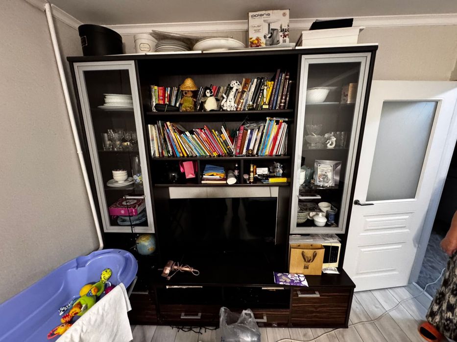 Продам шкаф стенка