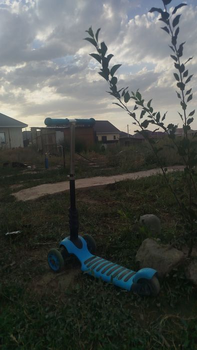 Продам самокат срочна