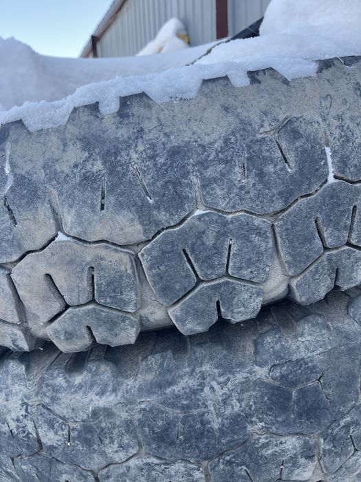 Резина Зил камаз 9R20