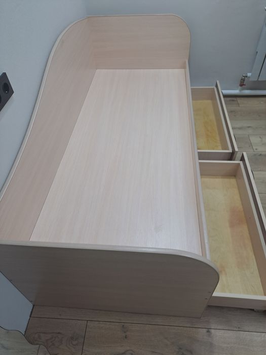 Продам кровать подростковую