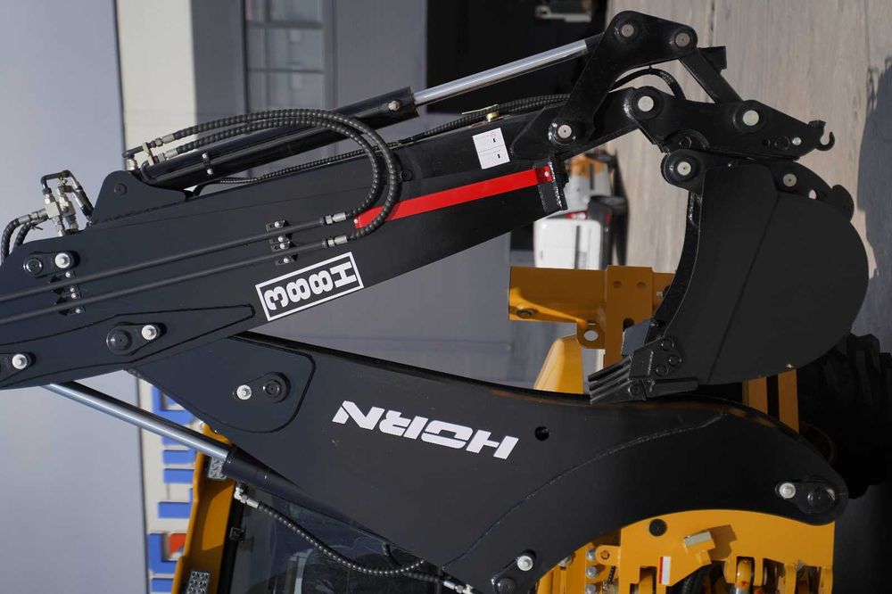 Экскаватор-погрузчик HORN 388H 6в1