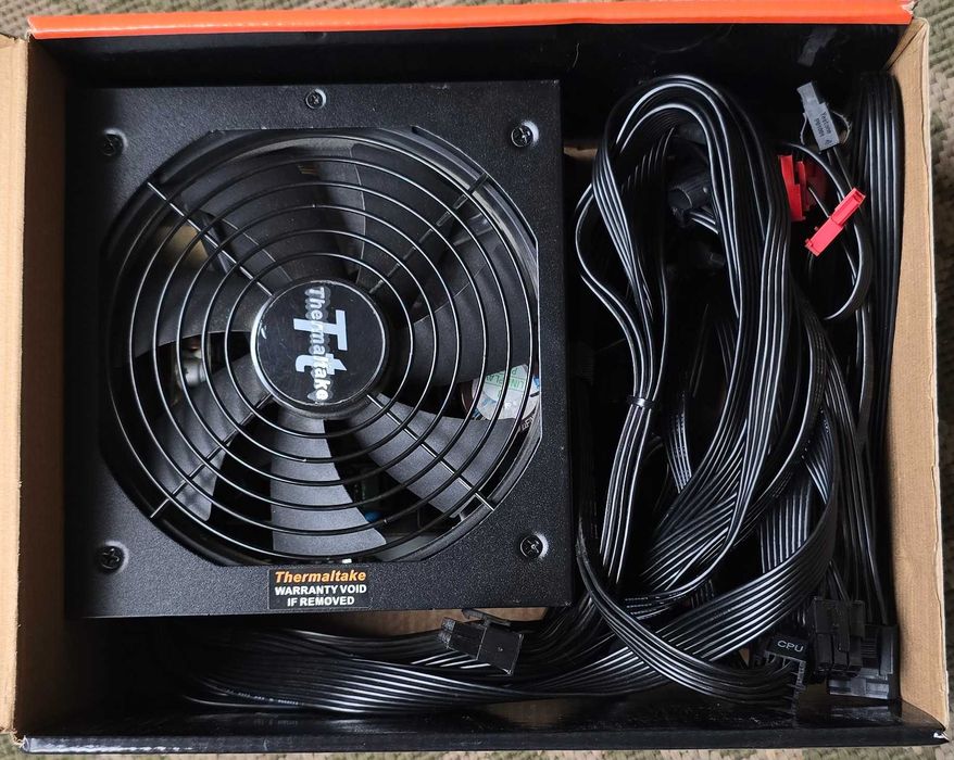 Блок питания Thermaltake Нева 750