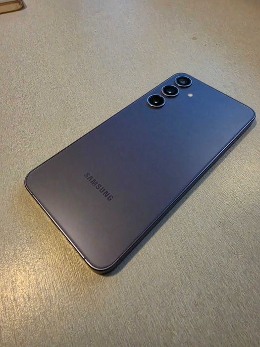 Samsung galaxy s24+ (plus) Violet