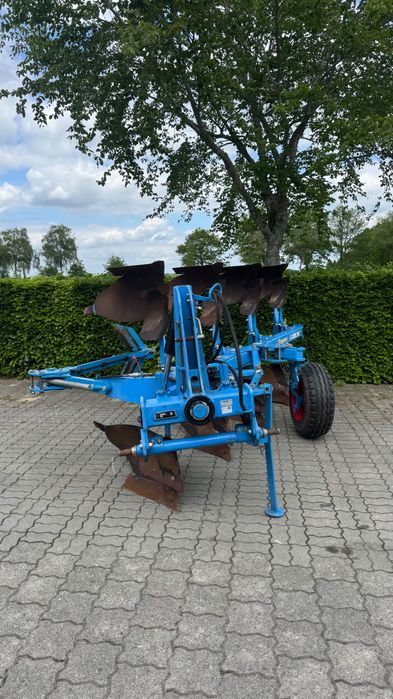 Lemken Europal 7 Omoch Claas Arion, Belarus tortadi