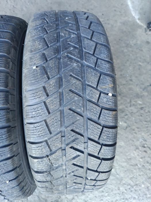 Зимни гуми -16цола -235/60-1бр.-60лв."MICHELIN"