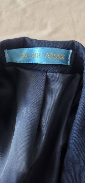 Продам костюм 3ка для мальчика