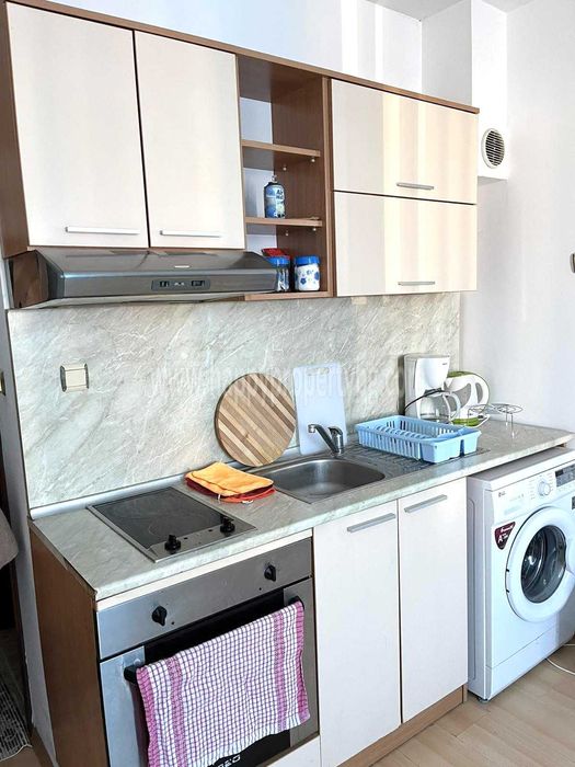 Продава се Двустаен апартамент в к.к. Слънчев бряг - 67 кв.м за 702 €/кв.м - Снимка #3