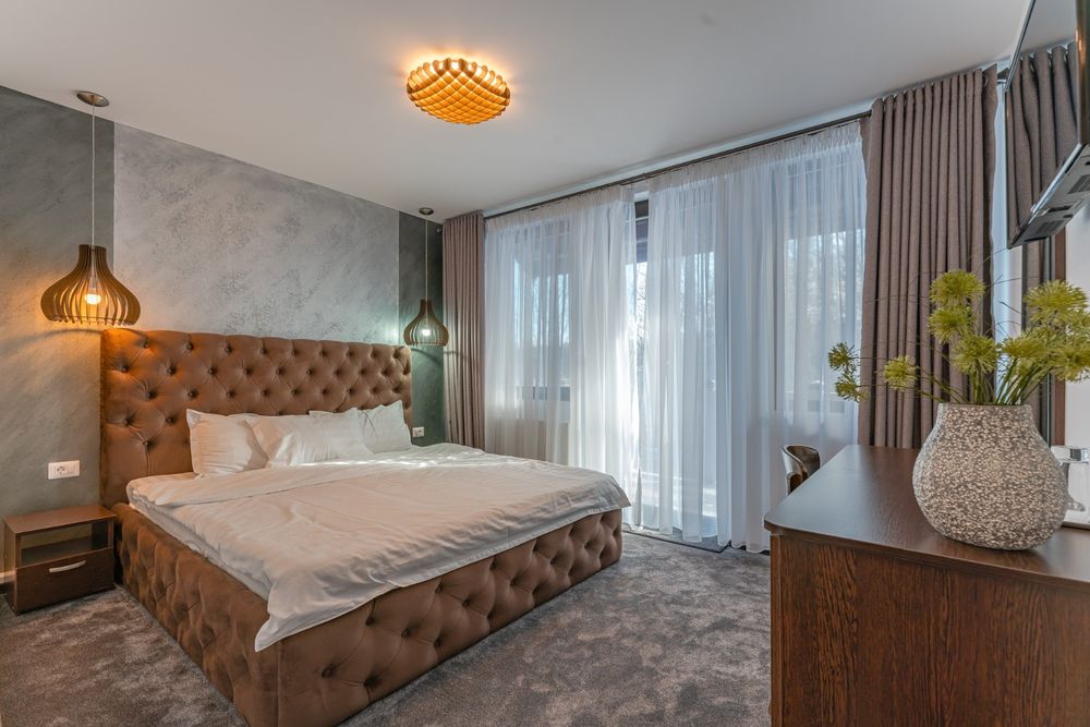 Cazare în pădure! - langa hotel Orizont !