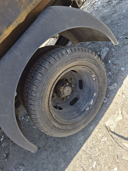 Piese Mercedes sprinter 1996motor 2.3 cutie roti faruri uși