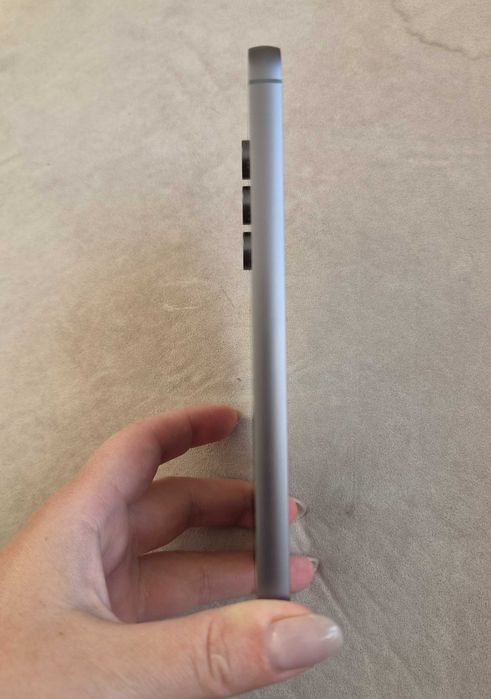 Телефон Samsung S23fe