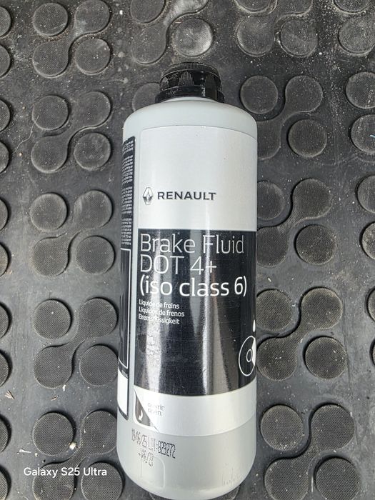 Спирачна течнос  дот 4 Рено/ Brake fluid dot 4/