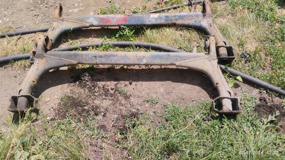 Балка пасат б3 продам