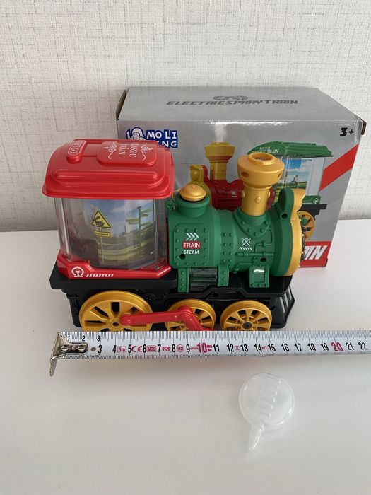 Детски музикален локомотив с пушек, светлини и въртящи се картинки