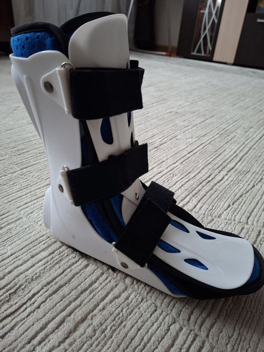 Ортез на голеностоп