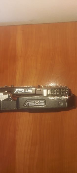 Asus GTX 560 TI DirectCU II