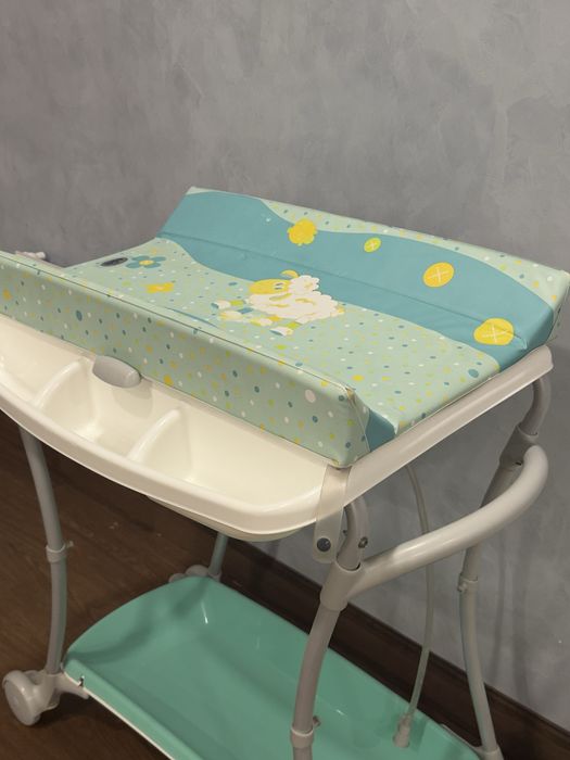 Пеленальный столик