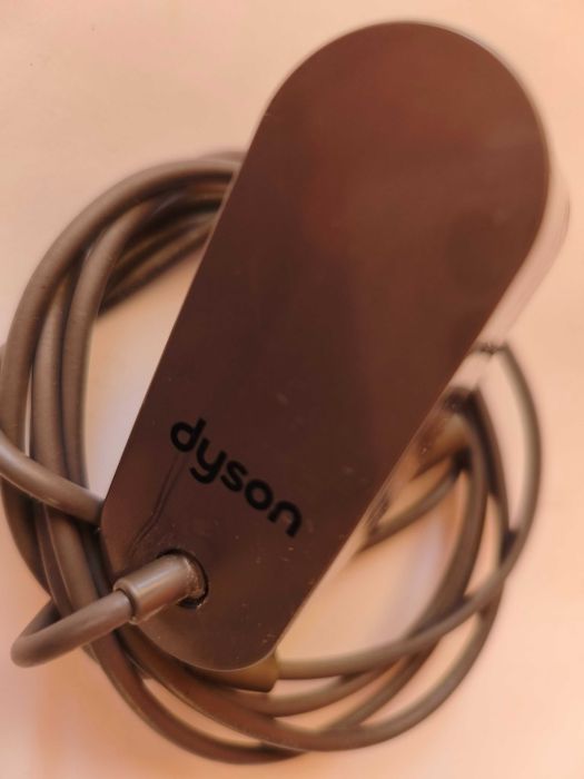 Оригинално зарядно за прахосмукачка dyson 26.1 в.