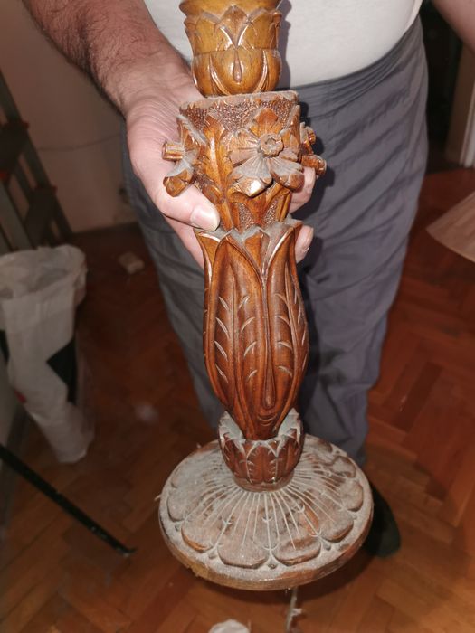 Инвалиден стол. Със тоалетна. Старо огледало. Нощна лампа и др.