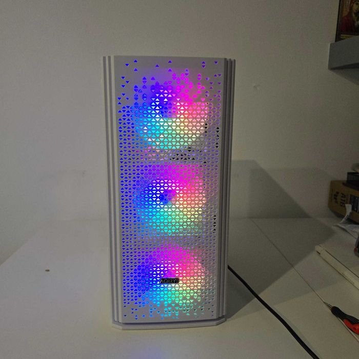 Calculator/PC i9-12900K | RTX 3050 8GB | 16GB RAM DDR5 | Win 11 Pro