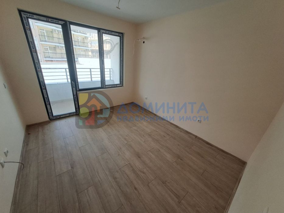 Продава се Двустаен апартамент в Царево - 87 кв.м за 580 €/кв.м - Снимка #9