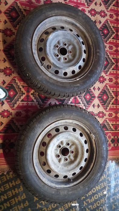 Зимни Гуми с джанти за Тойота Авенсис 195/60/15 - 2бр.