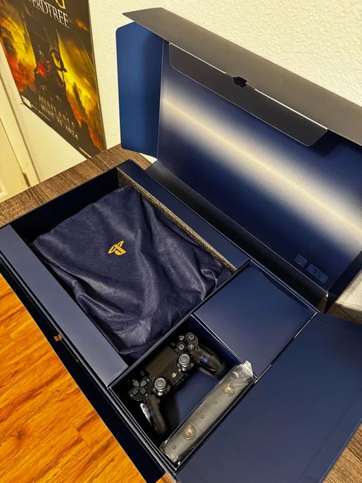 Playstation 4 pro 500 million Limited Edition