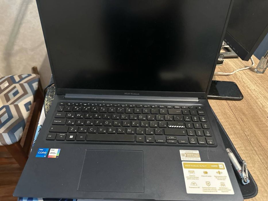 Продаю ноутбук  Asus vivibook