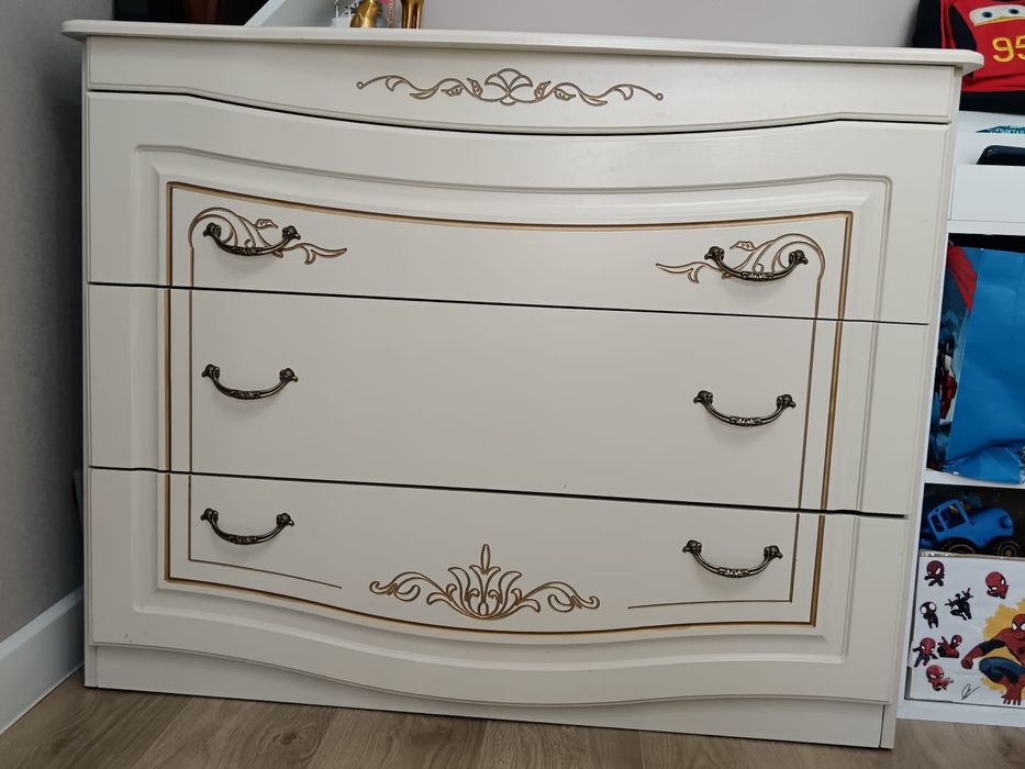 Спальный гарнитур