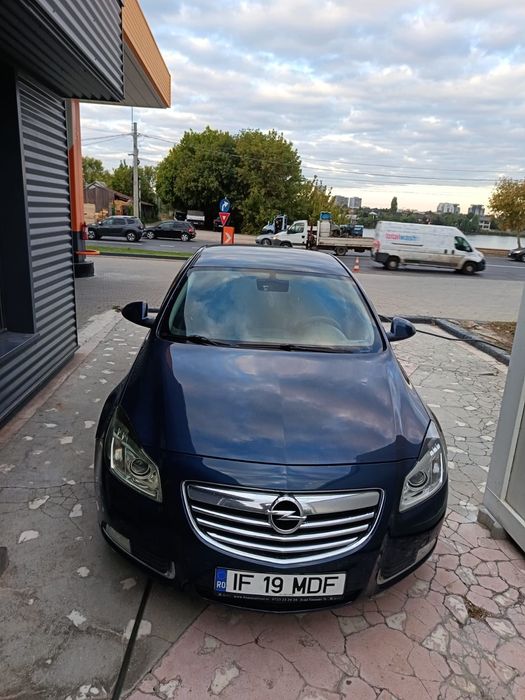 Opel insignia full clasa limuzină