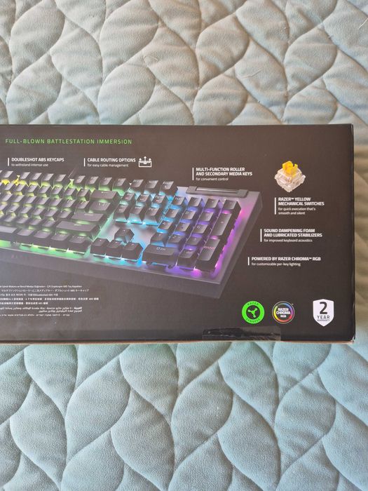 Tastatura gaming Razen Blackwindow X v4 - taste galbene - mecanica