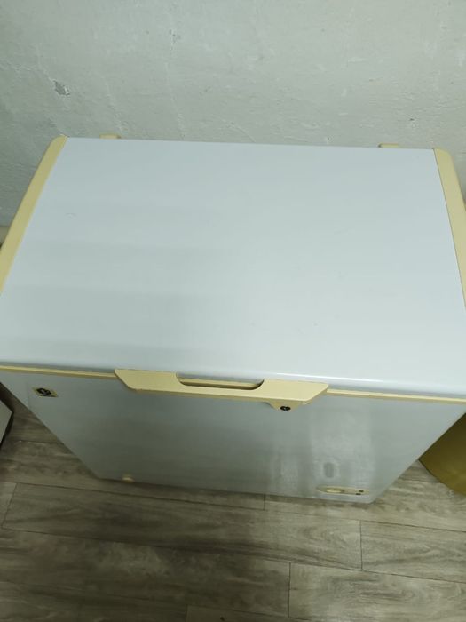 срочно продам морозильную камеру